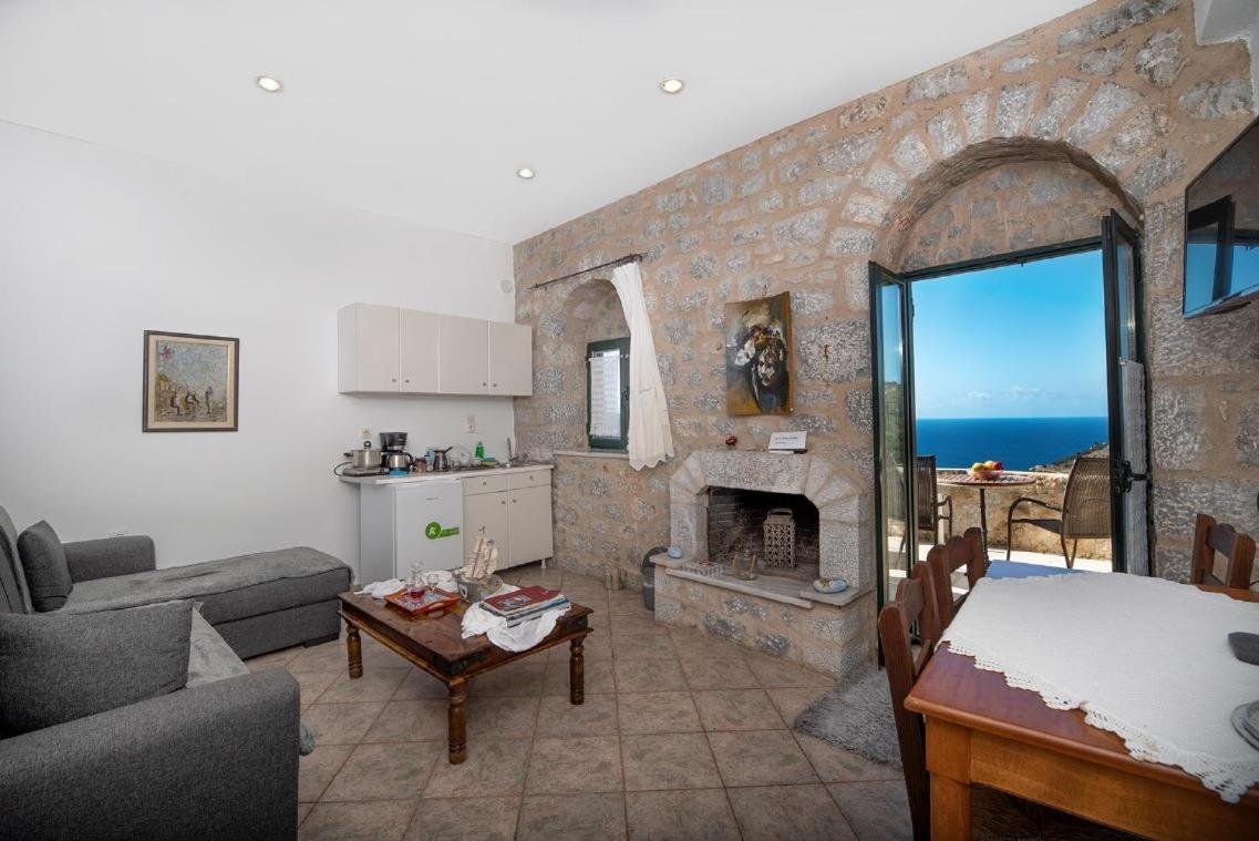 דירות Néon Oítilon Olga'S House מראה חיצוני תמונה