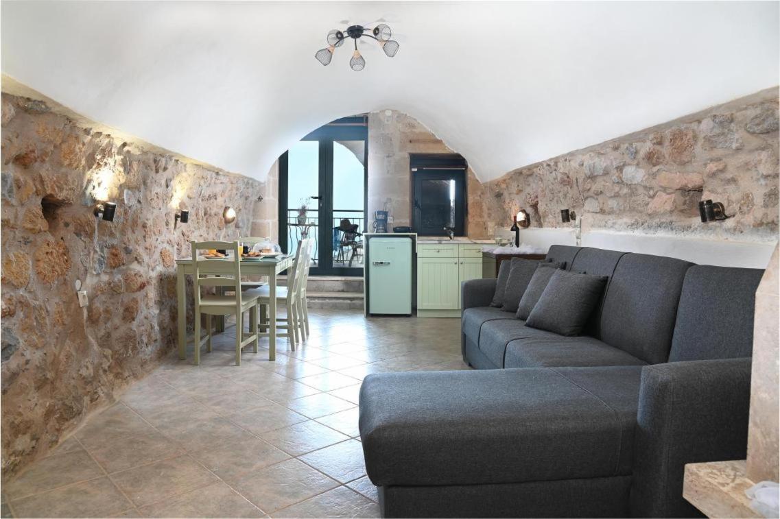 דירות Néon Oítilon Olga'S House מראה חיצוני תמונה