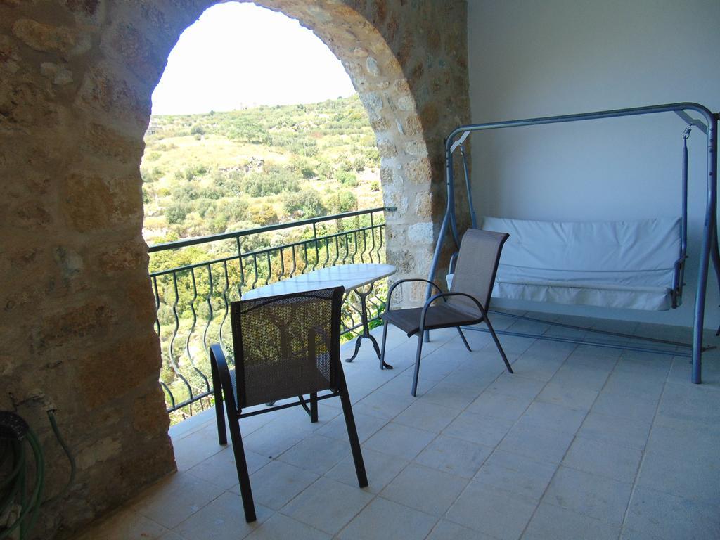 דירות Néon Oítilon Olga'S House מראה חיצוני תמונה