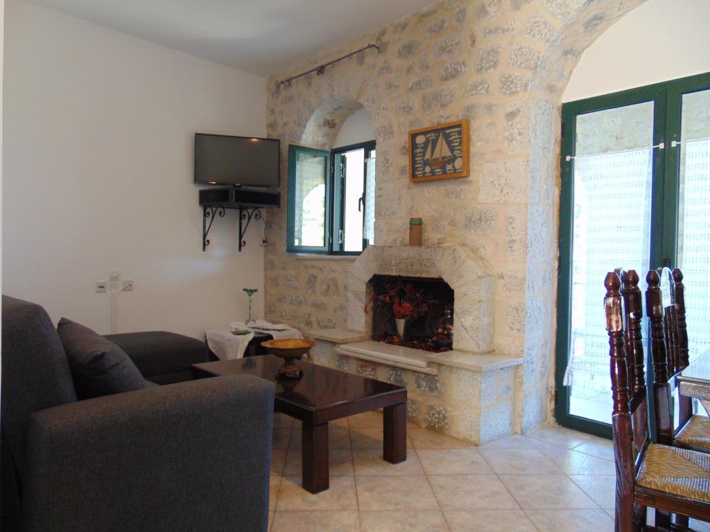 דירות Néon Oítilon Olga'S House חדר תמונה
